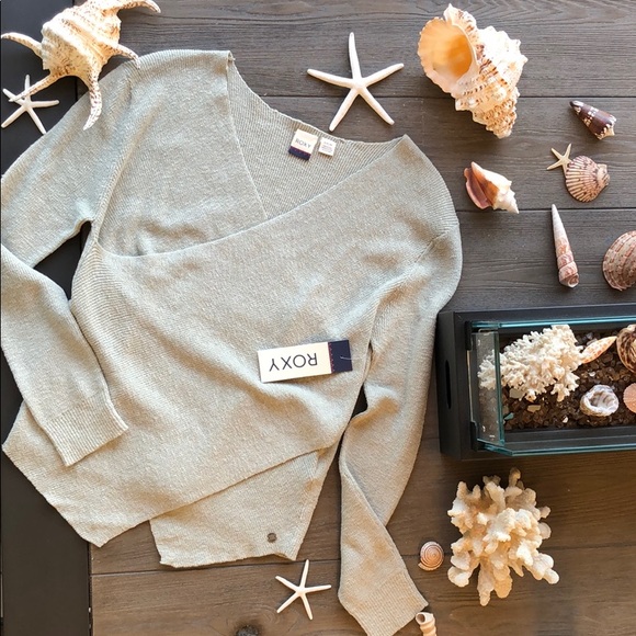 🌴🌼ROXY- LOVE AT FIRST LIGHT SWEATER🌼 - Picture 2 of 8